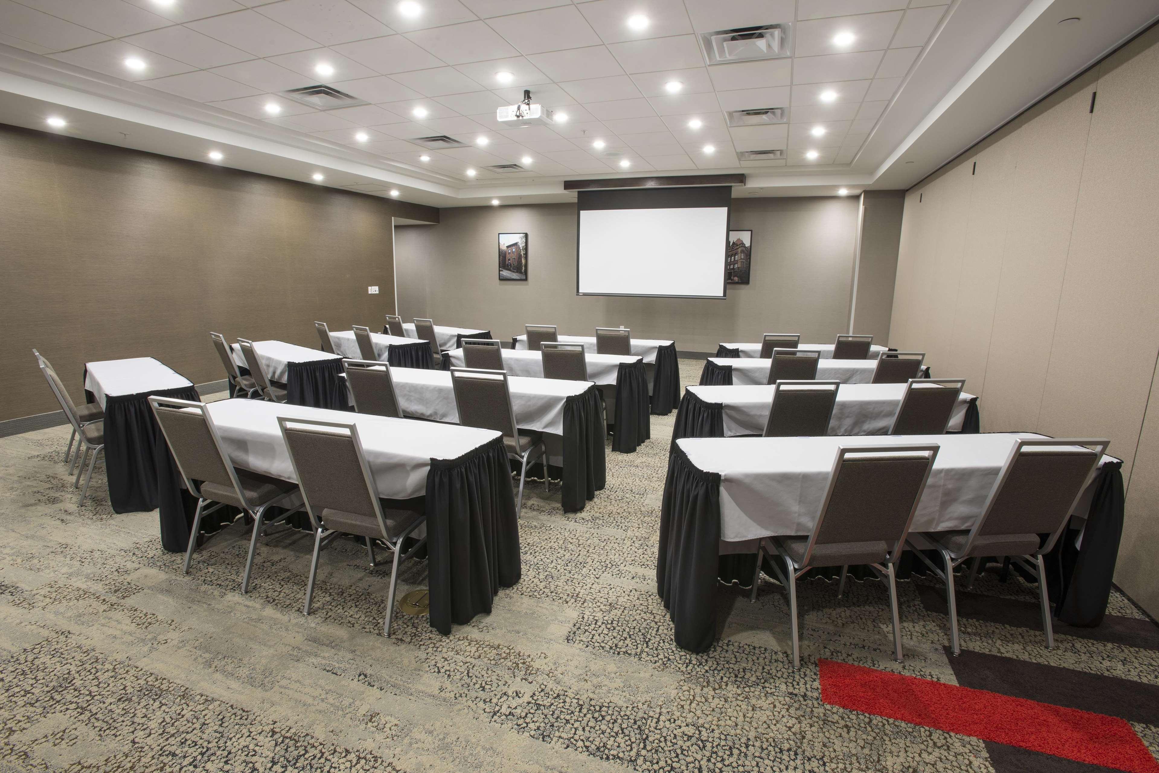 Hampton Inn & Suites - Cincinnati/Kenwood, Oh Silverton Экстерьер фото