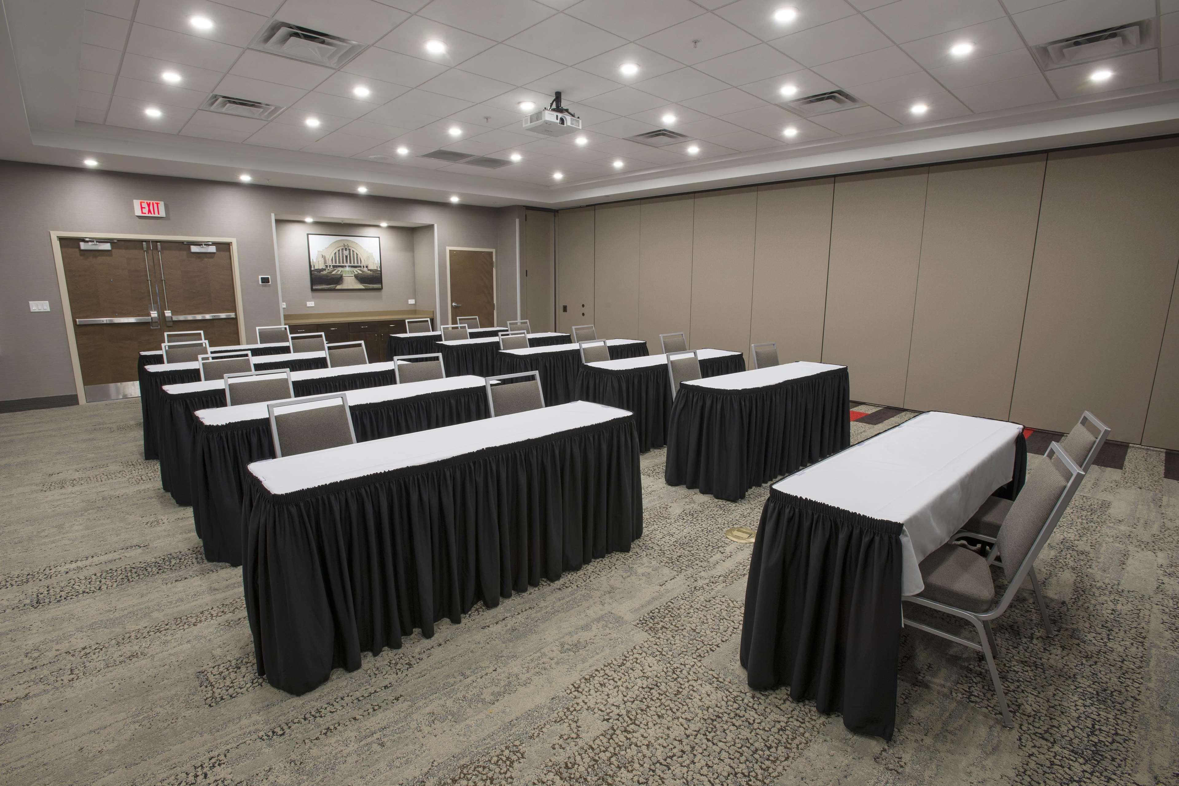 Hampton Inn & Suites - Cincinnati/Kenwood, Oh Silverton Экстерьер фото