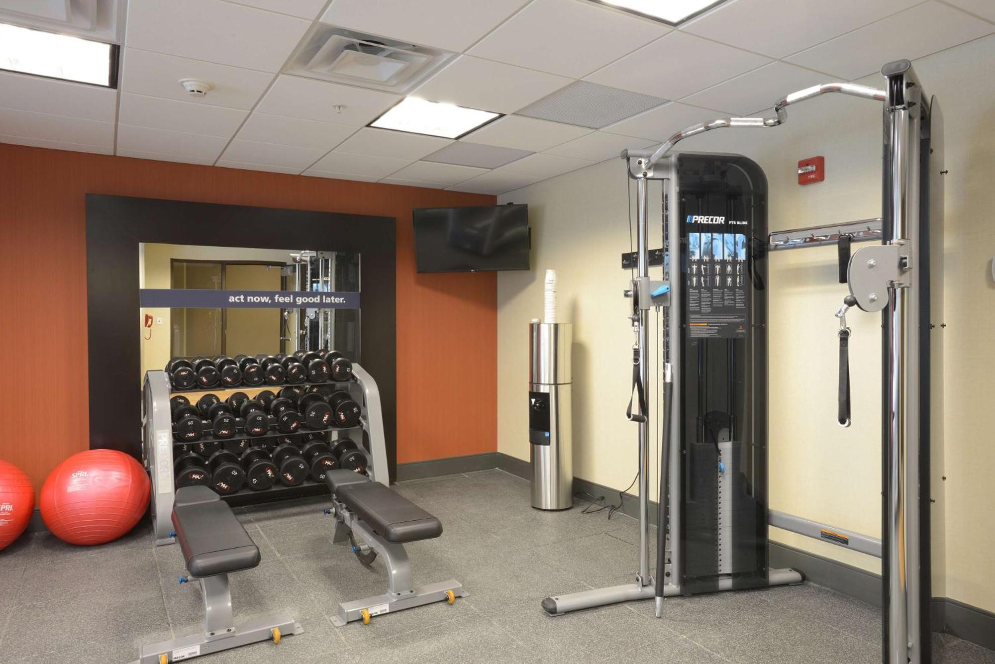 Hampton Inn & Suites - Cincinnati/Kenwood, Oh Silverton Экстерьер фото